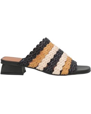 Ángel Alarcón Sandals - White