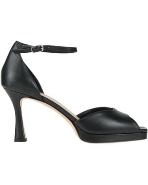 The Seller Sandals Leather - Black