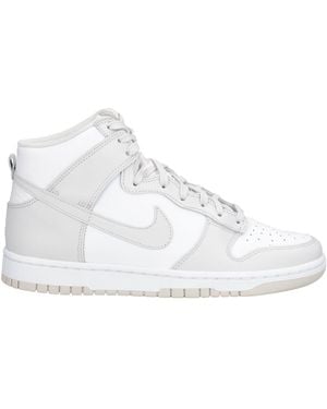 Nike Trainers - White