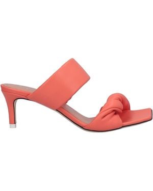 JORGEENAH Sandals - Pink
