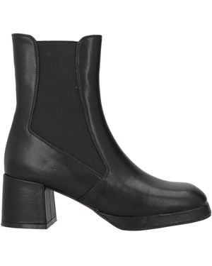 Tosca Blu Ankle Boots - Black