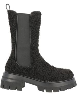 Tosca Blu Ankle Boots - Black