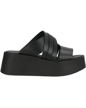LE BOHÉMIEN Sandals Calfskin - Black