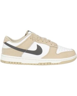 Nike Trainers - White