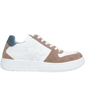 2Star Trainers - White