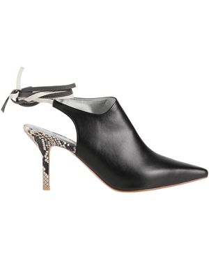 the VOLON Court Shoes - Black