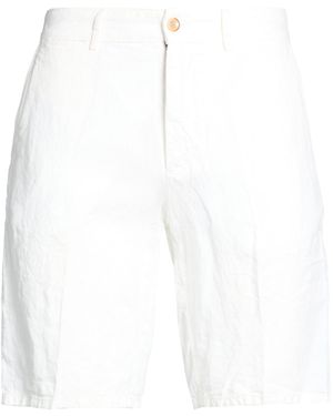 Harmont & Blaine Shorts & Bermuda Shorts - White
