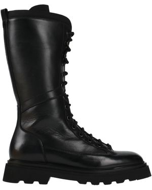 Doucal's Boot - Black