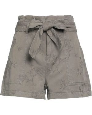 Guess Shorts & Bermuda Shorts - Gray