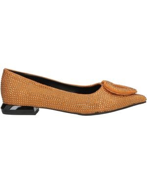 Tosca Blu Ballet Flats - Brown