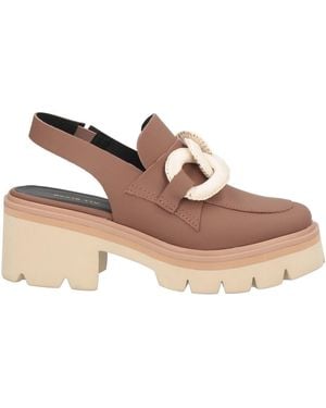 All Black Court Shoes - Brown