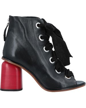 Halmanera Ankle Boots - Black