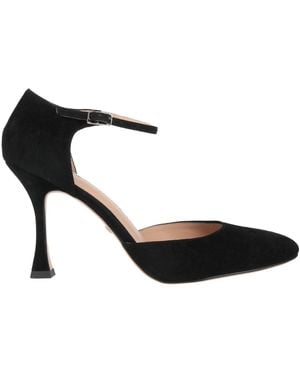 Lola Cruz Court Shoes - Black