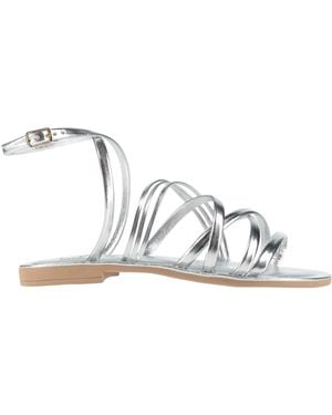 Ovyè Sandals - White