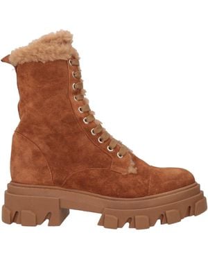 Tory Burch Ankle Boots - Brown