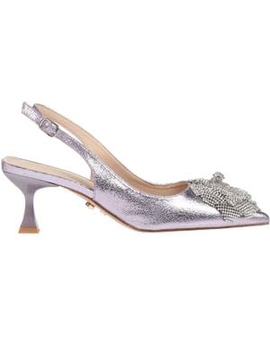 Twenty Four Haitch Pumps - White