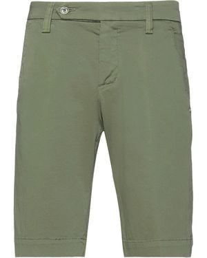 Entre Amis Shorts & Bermuda Shorts - Green