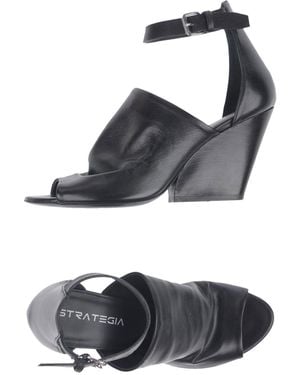 Strategia Sandals Leather - Black