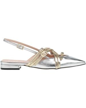 Ovyè Ballet Flats - White