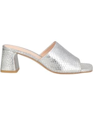 Zinda Sandals - White
