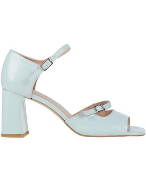 Zinda Sandals - White