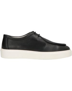 Doucal's Lace-Up Shoes - Black