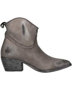 Moma Ankle Boots - Brown