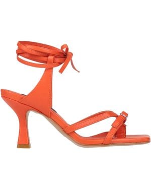 GISÉL MOIRÉ Thong Sandal - Red