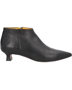 Mara Bini Ankle Boots - Black