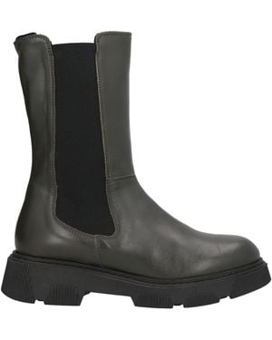 Tosca Blu Ankle Boots - Black