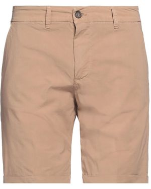 Alpha Studio Shorts & Bermuda Shorts - Natural