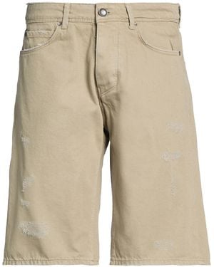 P.GRAX Shorts & Bermuda Shorts - Natural