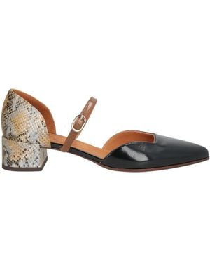 Chie Mihara Court Shoes - Black