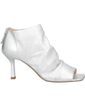 The Seller Ankle Boots Leather - White