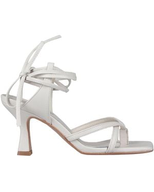 Ovyè Thong Sandal - White