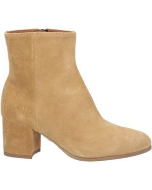 Common Projects Ankle Boots - Natural