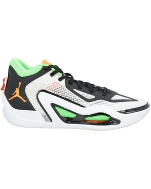 Nike Trainers - Green