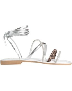Ovyè Sandals - White