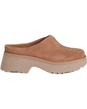 UGG New Heights Clog - Brown