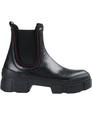 Vic Matié Ankle Boots - Black