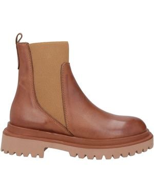 Aria Shoes Ankle Boots - Brown