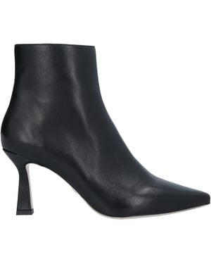Lola Cruz Ankle Boots - Black