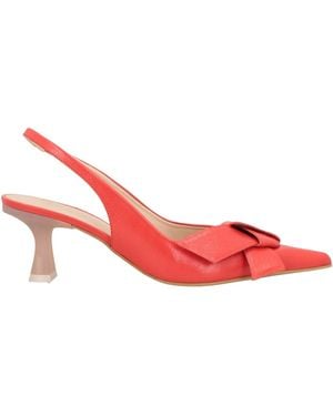 Zinda Pumps - Red