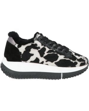 Nila & Nila Trainers - Black