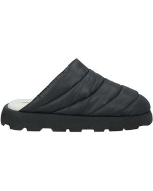 PIUMESTUDIO Mules & Clogs - Schwarz