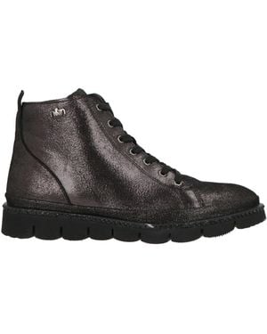 Nila & Nila Trainers - Black