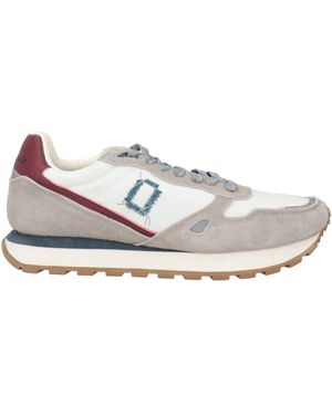 Mono Trainers - White