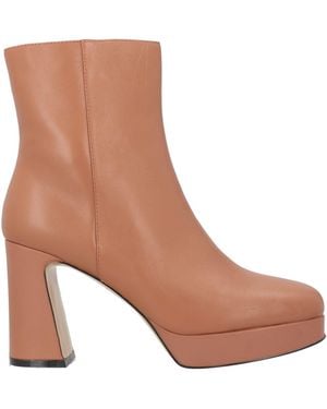 Emanuélle Vee Ankle Boots Leather - Brown