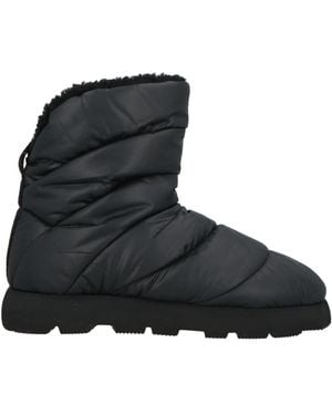 PIUMESTUDIO Ankle Boots - Black