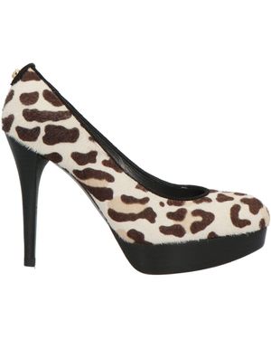 Stuart Weitzman Ivory Pumps Textile Fibers - Metallic